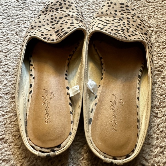 Target Leopard slipon size 6 - Picture 2 of 3